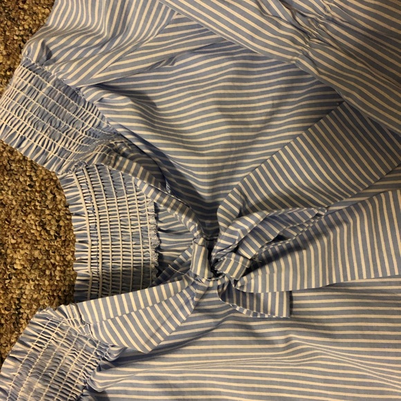 Off the shoulder blue and white top! Bow in back! - Picture 5 of 5